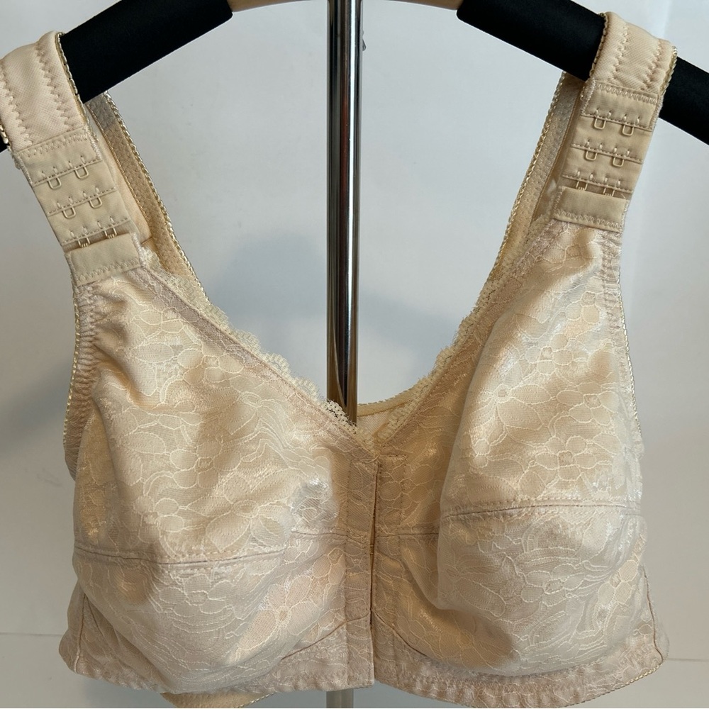 INSTANT Shaping Sz 40B Elegant Cream Lace Bra